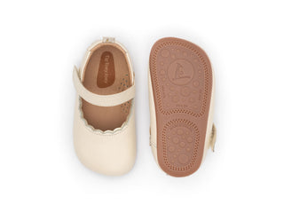 Roundy - Antique White / Champagne