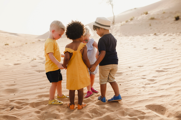 Errores comunes al elegir zapatos para niños (y cómo evitarlos)