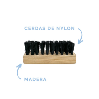 Cepillo de madera para tenis